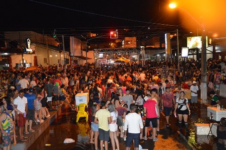 Corso reúne multidão em Picos
