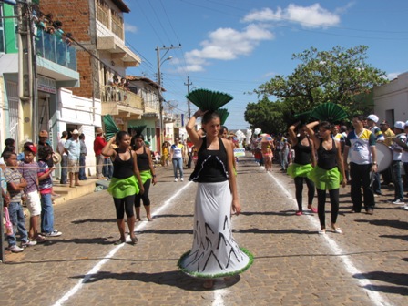Desfile Civico na cidade de itainópolis 