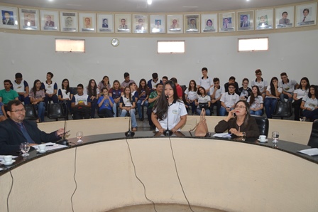 Estudantes promovem sabatina com vereadores picoenses