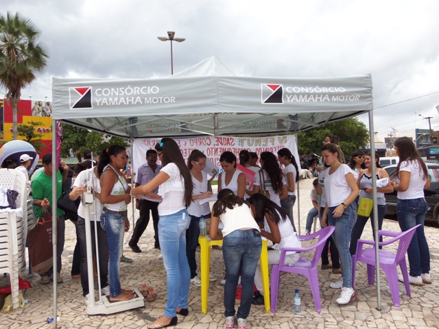 Acadêmicos da UFPI realizam avaliação nutricional em Picos