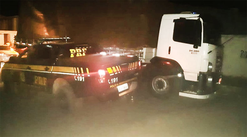 Caminhoneiro é preso com veículo de carga clonado no Sul do Piauí