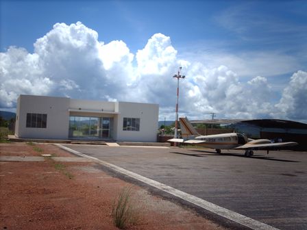 Avião com malotes de dinheiro sofre acidente em Picos e aeroporto é fechado