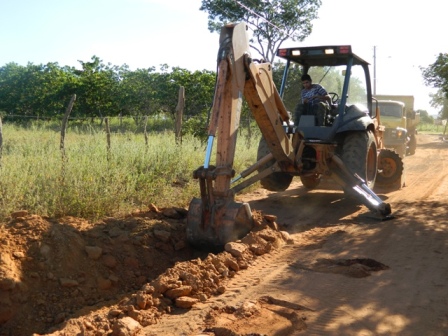 Prefeitura revitaliza rede de abastecimento de água do povoado Cipauba  