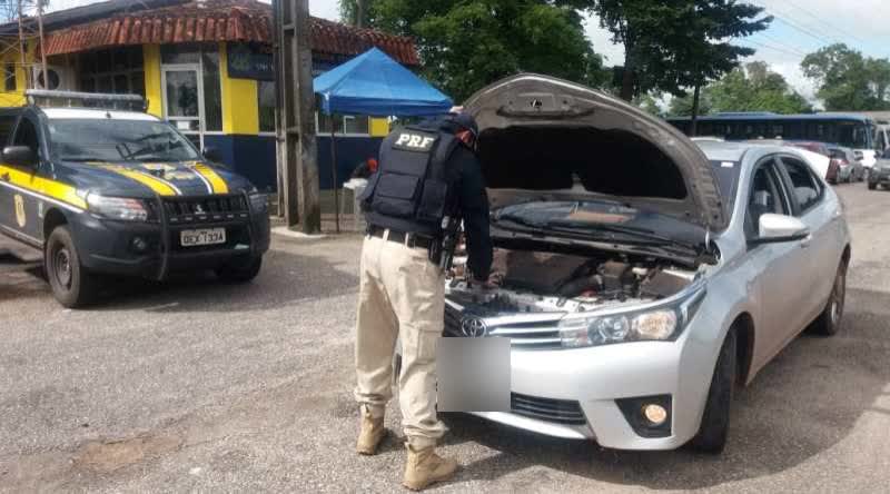 PRF apreende carros adulterados dentro de revendedora de veículos em Picos