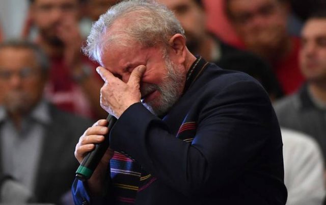 Juíza condena Lula a 12 anos e 11 meses de prisão 