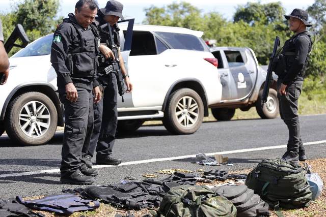 Assaltantes de banco trocam tiros com a PM e cinco morrem em Cocal