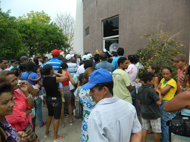 Burocracia e longa espera marcam entrega de casas em Picos