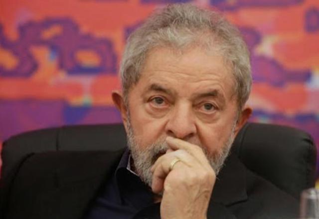 Justiça aceita denúncia e transforma Lula em réu