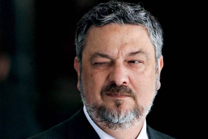 Palocci afirma que Lula prorrogou MP em troca de dinheiro para filho