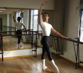 Piauiense ganha bolsa para estudar em escola de dança nos EUA