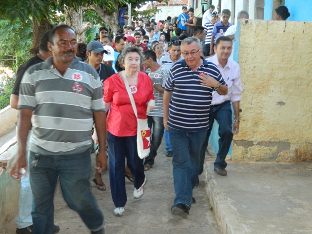 Kléber participa de caminhada nas encostas do Morro da Mariana
