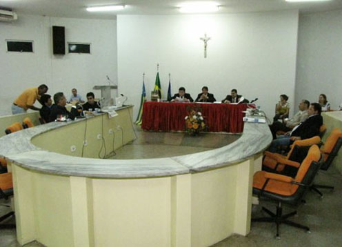 Câmara Municipal de Picos vive para fazer homenagens