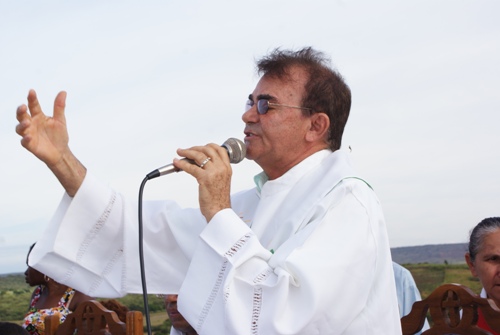 Padre Chiquinho é o substituto de Gregório Leal