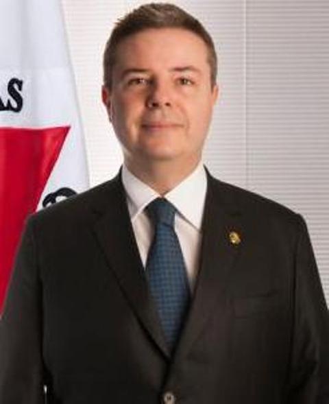 Senador do PSDB é eleito relator da comissão do impeachment