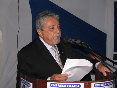 Galeno toma posse como presidente da CDL de Picos