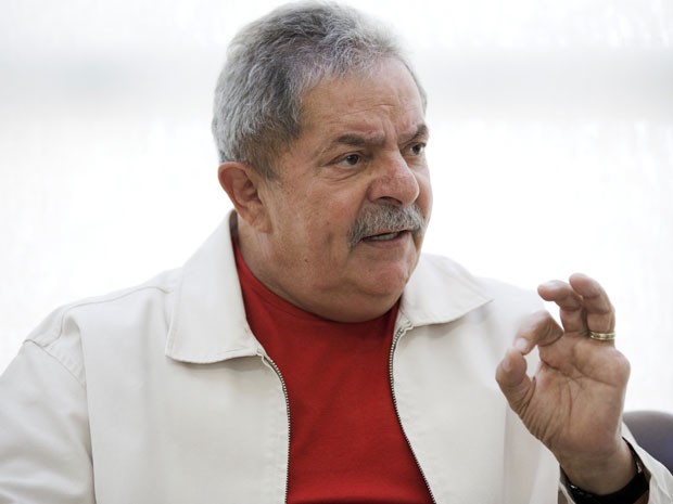 Polícia Federal decide intimar Lula para prestar depoimento