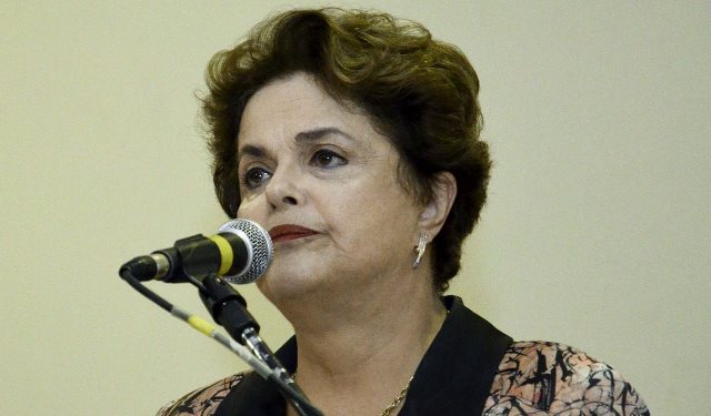 TCU manda bloquear bens da presidente cassada Dilma Rousseff