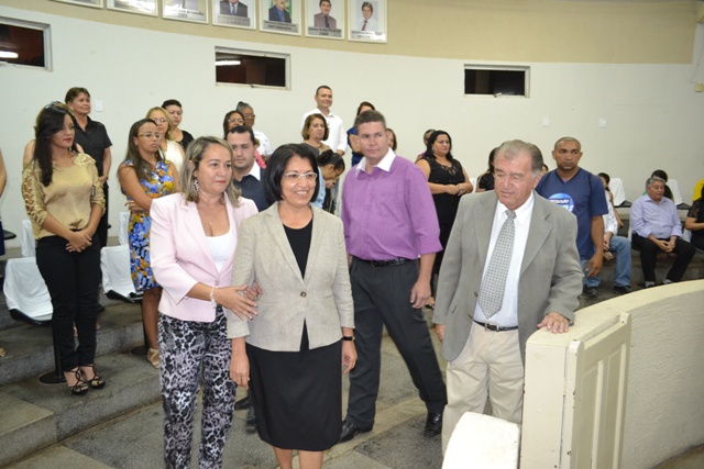 Câmara de Picos concede medalha Coelho Rodrigues a freira cordimariana