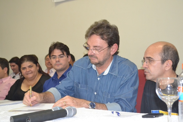 Governador autoriza obras para Picos e municípios da região
