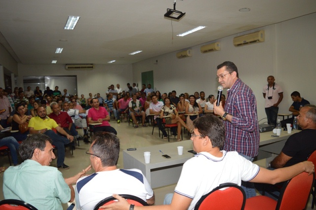 Padre Walmir reúne aliados para traçar estratégias de campanha