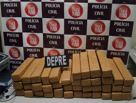 Picoense é preso com 50 kg de maconha que seria entregue em faculdade da capital