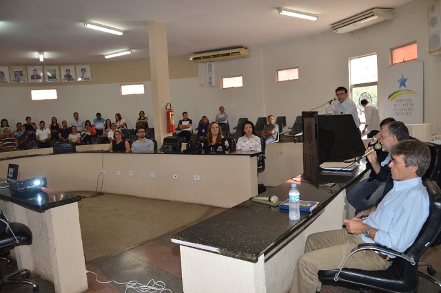 TCE realiza em Picos treinamento destinado aos gestores municipais