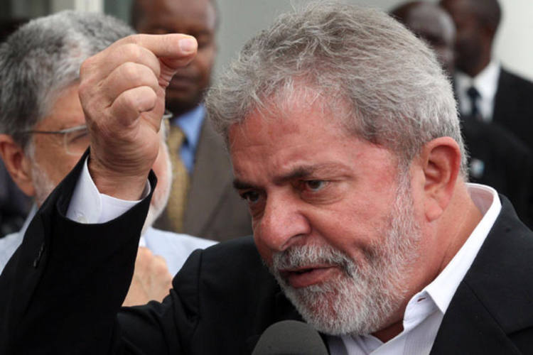 Lula diz para juiz que não sabe quanto ganha