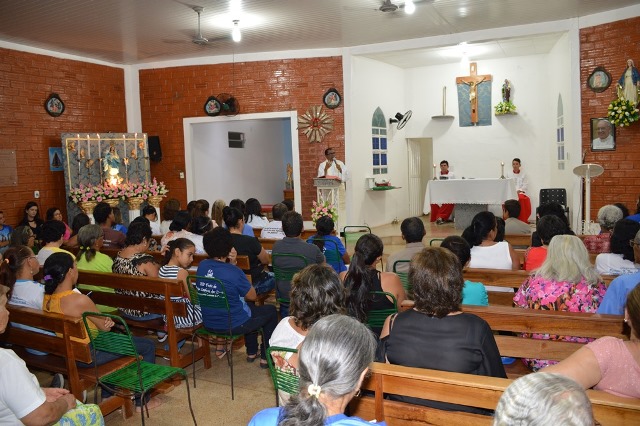 Comunidade de Passagem das Pedras celebra 34 anos de devoção a Padroeira