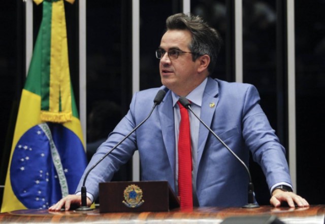 Ciro Nogueira usa rede social e aliados para criticar operação da PF