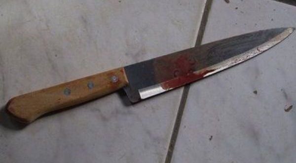 Homem assassina o próprio irmão a facadas
