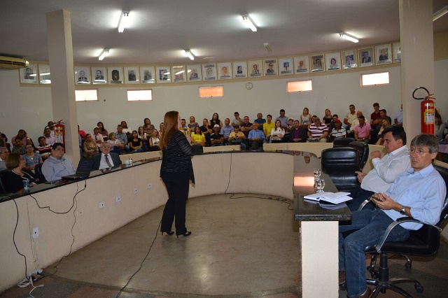 TCE realiza treinamento para gestores em Picos
