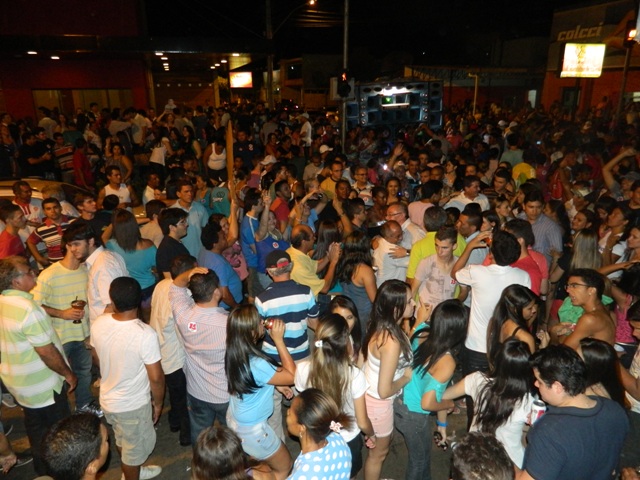 Multidão comemora vitória de Kléber para Prefeitura de Picos