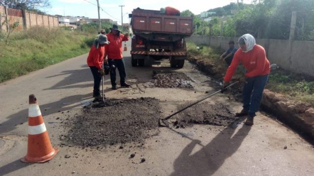 Ruas de Picos recebem melhoria na pavimentação