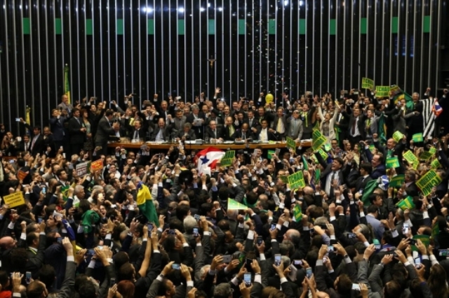 Câmara aprova prosseguimento do  processo de impeachment de Dilma