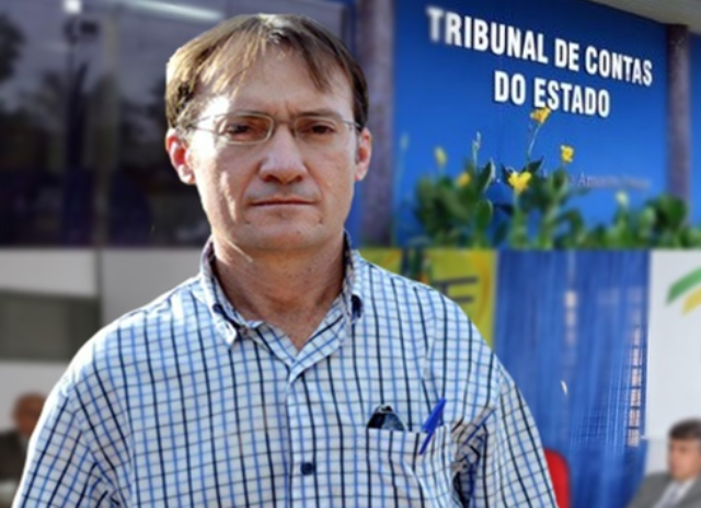 Chico Carvalho é denunciado ao TCE por contratar empresa de primo