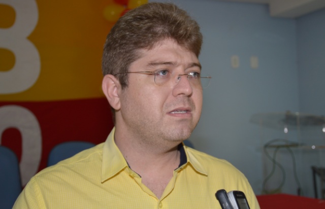 Governo exonera apadrinhados indicados por Rodrigo Martins