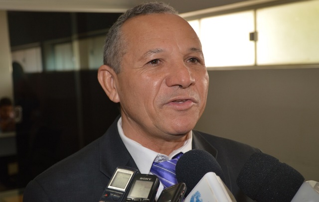 Vice-prefeito de Picos Edilson Carvalho é submetido a cirurgia