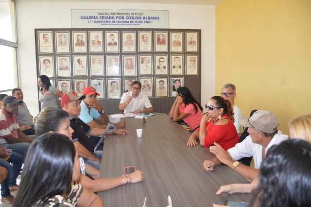 Prefeitura de Picos estipula dia 2 de julho como último prazo para retirada de trailers das praças