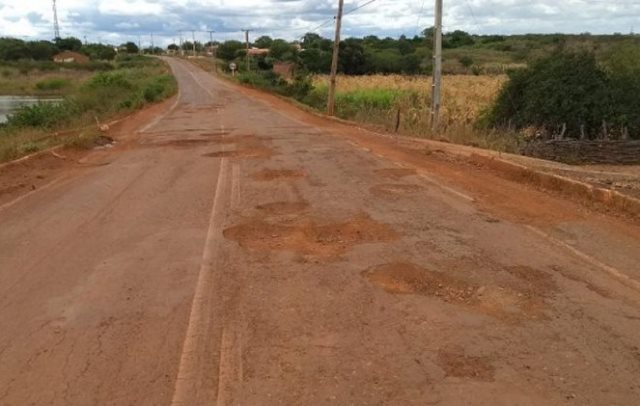 Justiça obriga DER retomar obras da estrada que liga Picos a Itainópolis