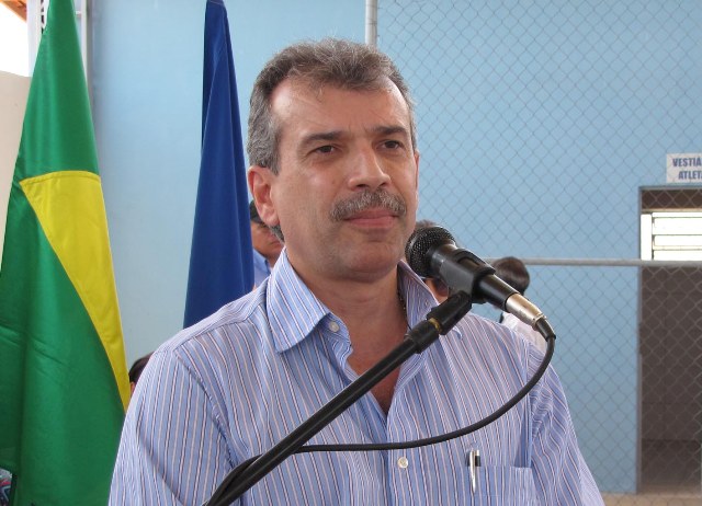 Senador João Vicente Claudino visita a região de Picos