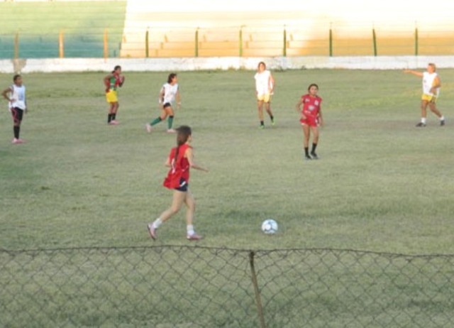 Futebol Feminino de Picos fica fora das competições por falta de apoio