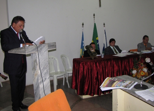 Prefeito vai à Câmara de Picos ler mensagem na abertura do ano legislativo