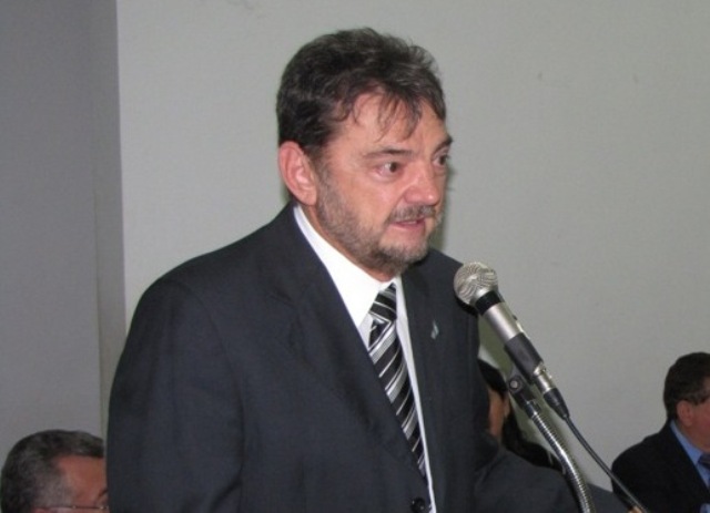 Governador Wilson Martins vistoria obras em execução na cidade de Picos nesta quarta-feira