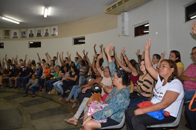 Servidores municipais de Picos paralisam as atividades segunda-feira