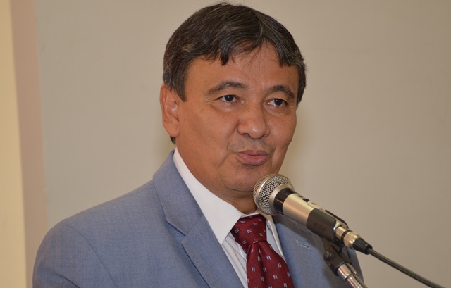 Wellington Dias lidera pesquisa para governador