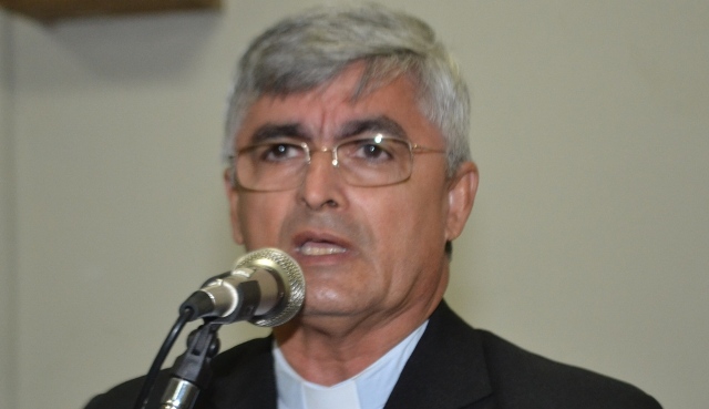 Dom Plínio proíbe missa de posse dos eleitos na Diocese de Picos