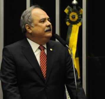 Osmar Júnior solicita anistia para policiais militares do Piauí