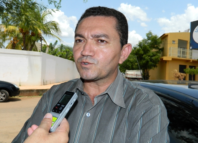 Padre Walmir desiste da pré-candidatura a prefeito  de Picos
