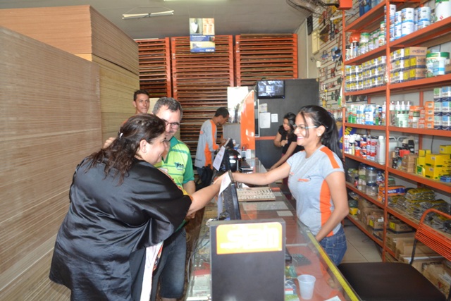 Belê intensifica campanha com visitas aos bairros e localidades de Picos