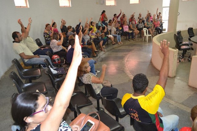 Sindserm de Picos reúne 50 servidores e adere à greve nacional